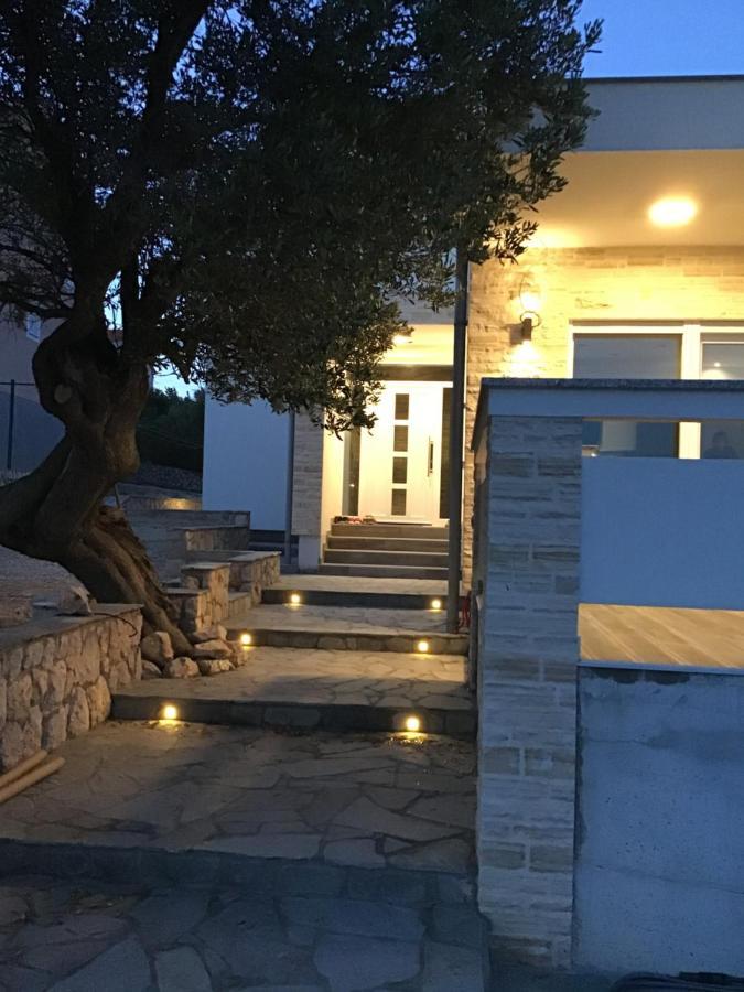 Moderner Bungalow Mit Meerblick Lun  Zewnętrze zdjęcie