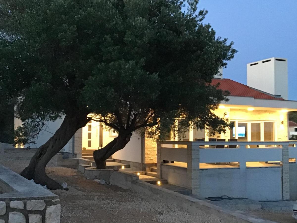 Moderner Bungalow Mit Meerblick Lun  Zewnętrze zdjęcie