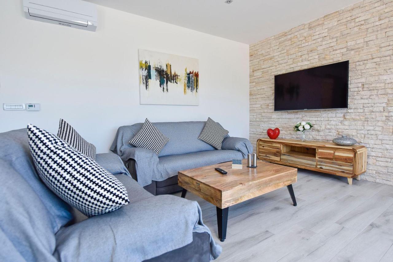 Moderner Bungalow Mit Meerblick Lun  Zewnętrze zdjęcie