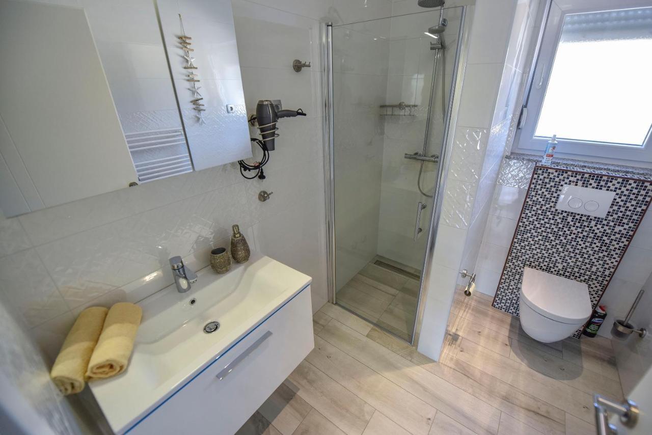 Moderner Bungalow Mit Meerblick Lun  Zewnętrze zdjęcie